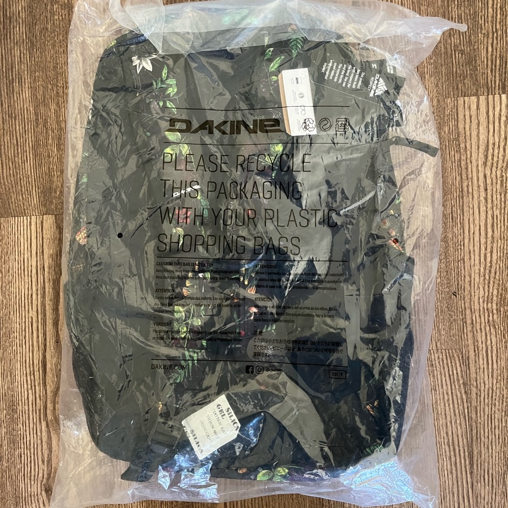 Dakine 33L backpack